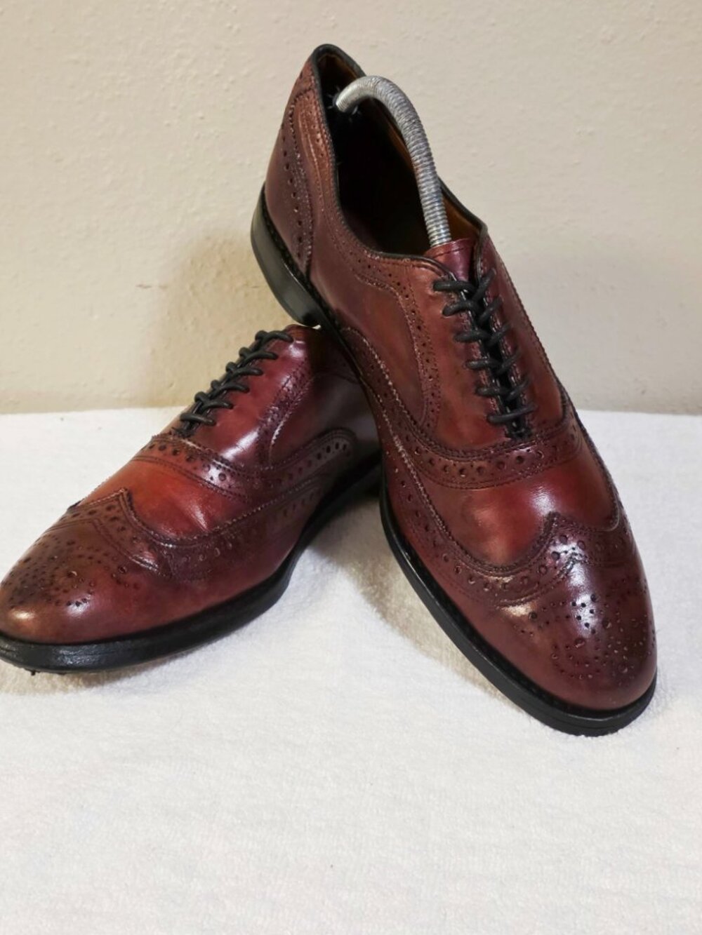 Allen Edmonds McAllister Burgundy 10-D Oxford Wingtip Mens Leather Dress Shoes